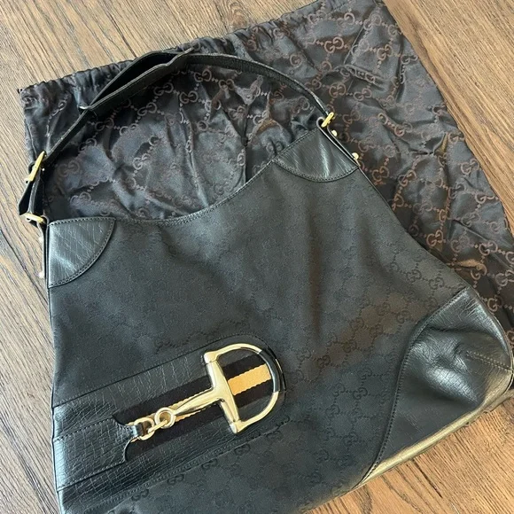 Gucci Hassler Hobo Bag - Picture 3 of 13